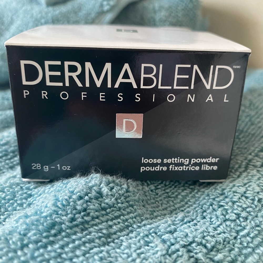 *NEW* Dermablend setting powder
